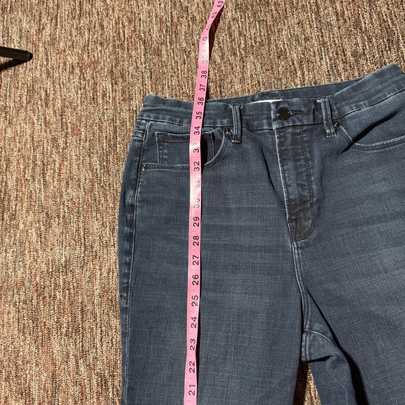 GOOD AMERICAN Good Waist Crop Raw Hem Jeans Blue 
12 - Picture 8 of 9